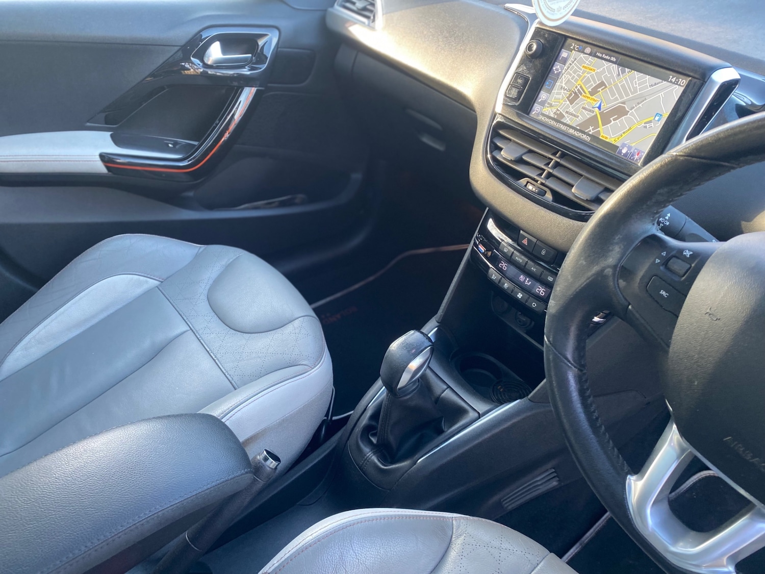 Used Peugeot 208 2015 for sale - 77390049: Photo 10