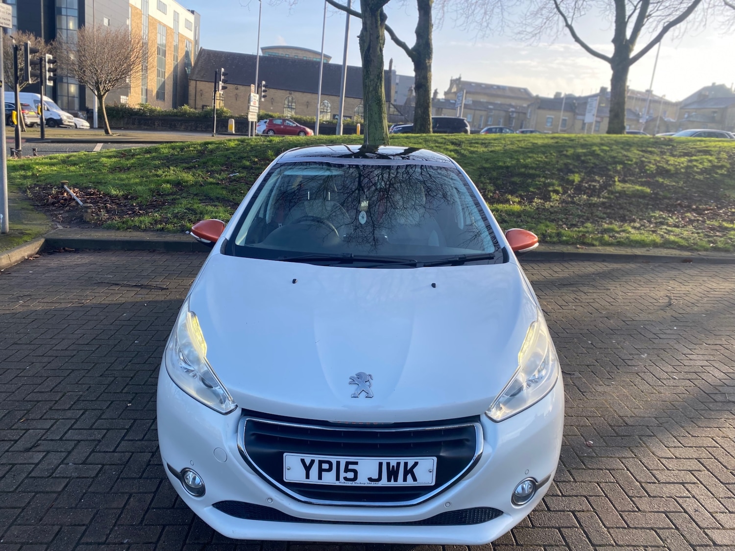 Used Peugeot 208 2015 for sale - 77390049: Photo 2
