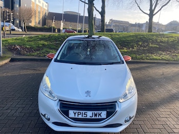 Used Peugeot 208 2015 for sale - 77390049: Photo