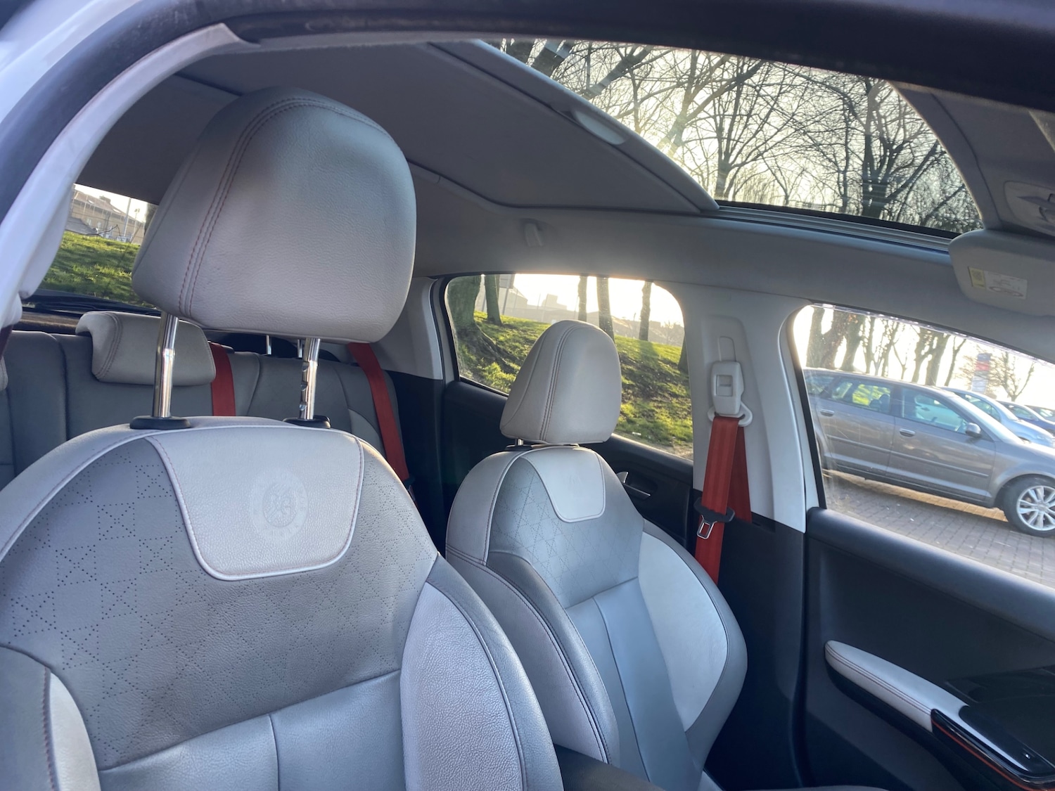 Used Peugeot 208 2015 for sale - 77390049: Photo 9