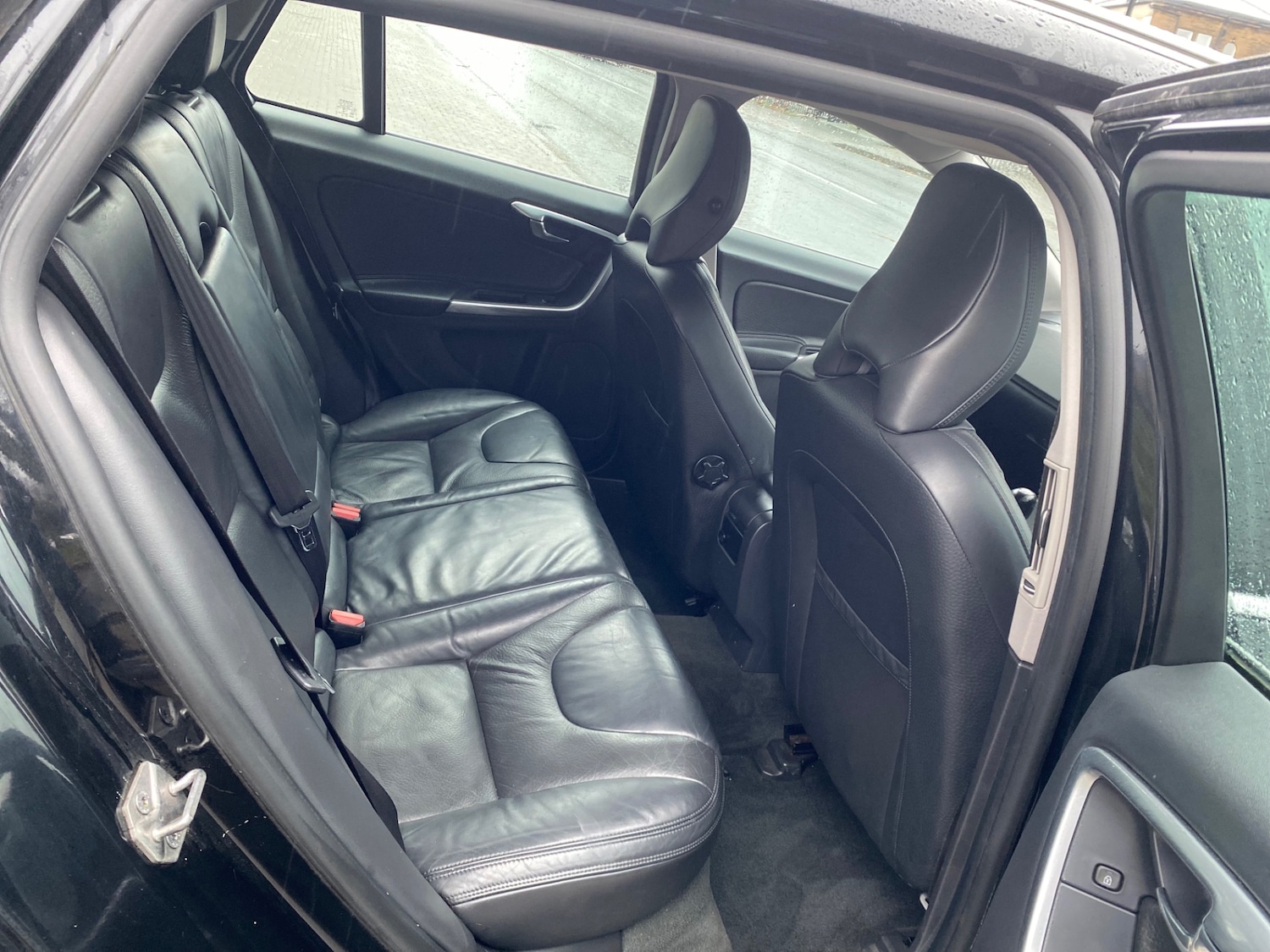 Used Volvo V60 2013 for sale - 77466094: Photo 11