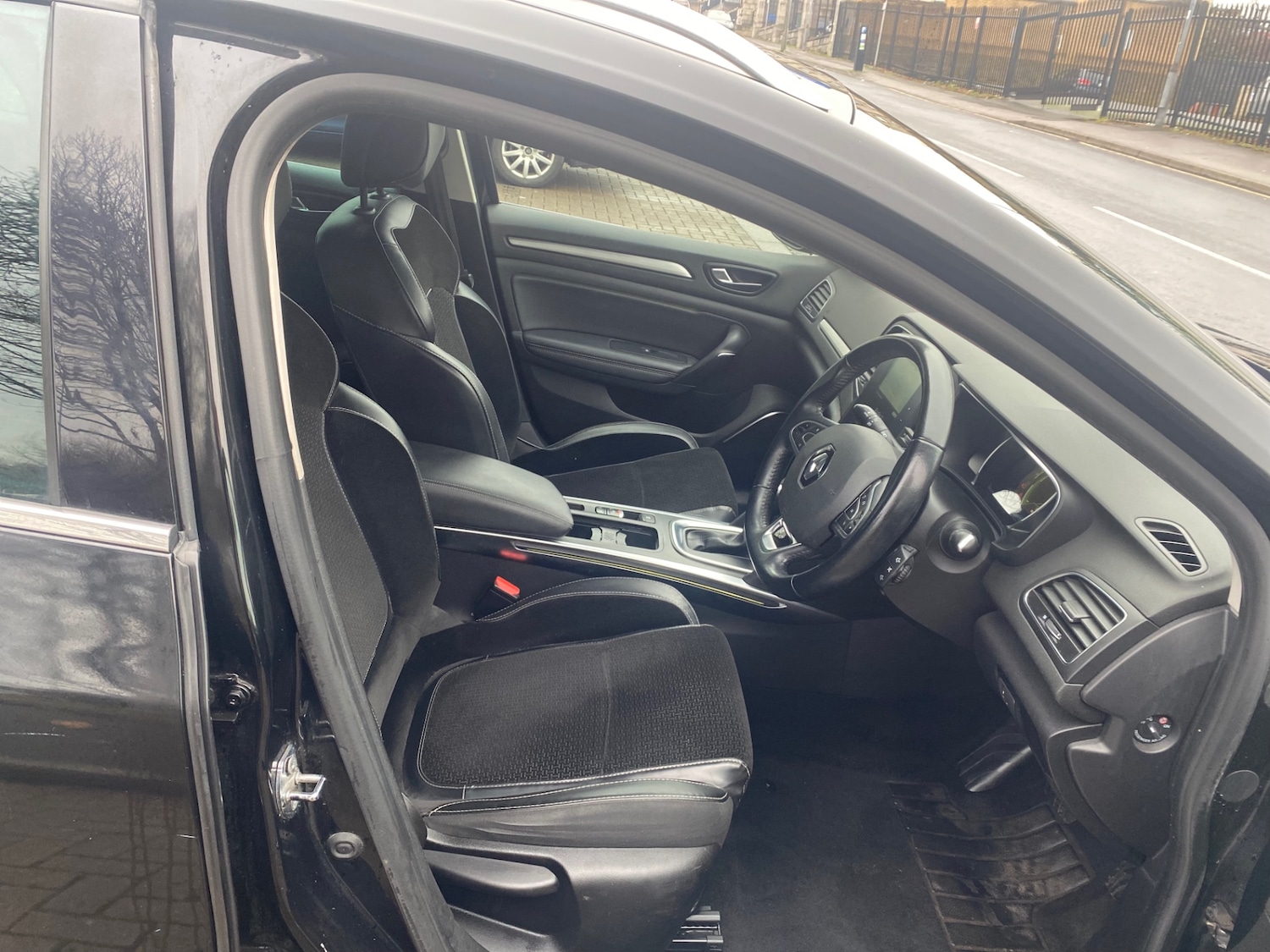 Used Renault Megane 2017 for sale - 77213842: Photo 10