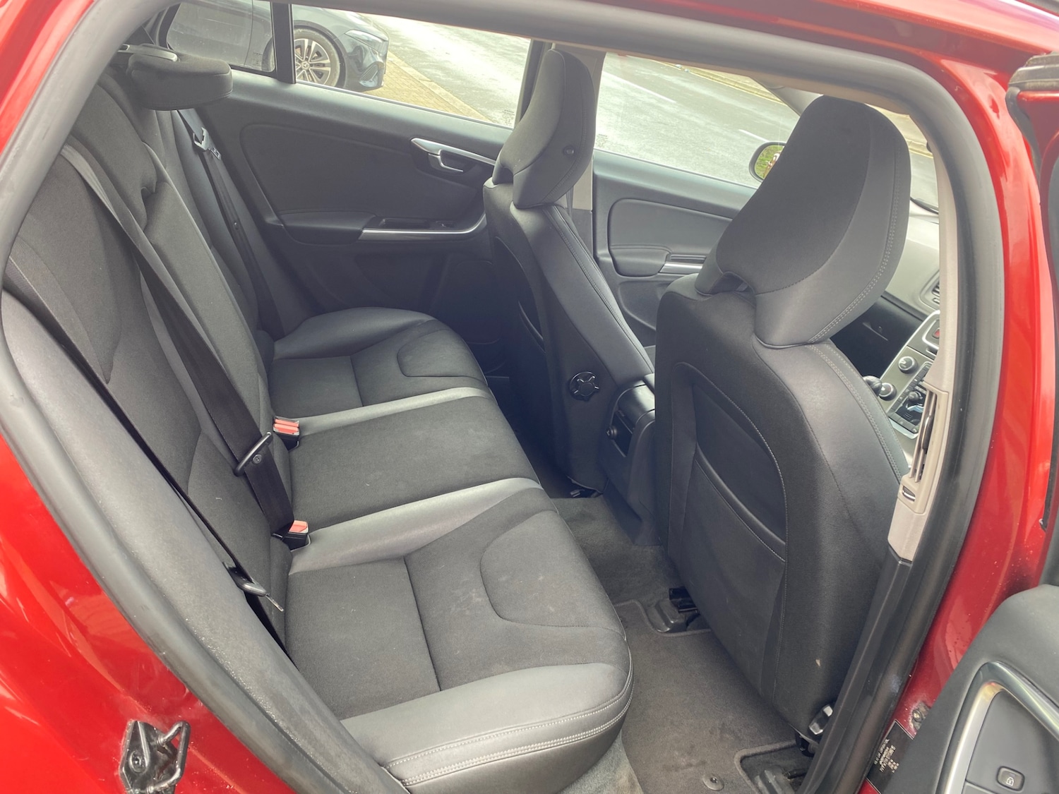 Used Volvo V60 2013 for sale - 77977284: Photo 10