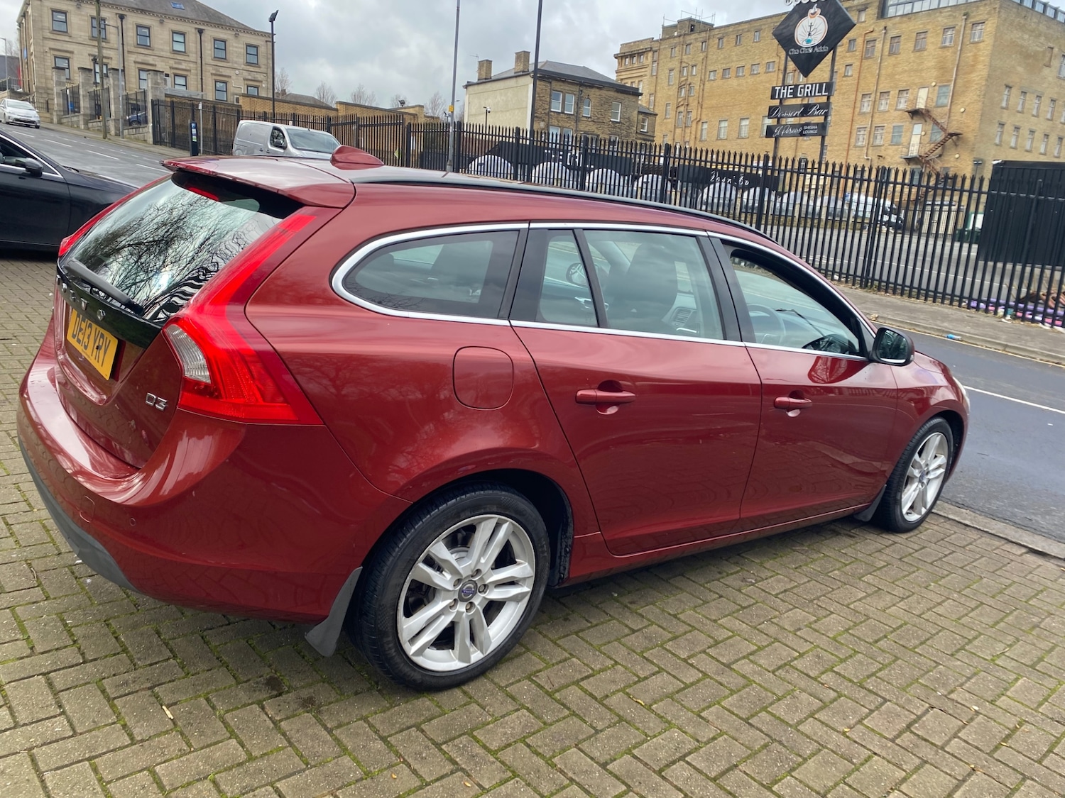 Used Volvo V60 2013 for sale - 77977284: Photo 7