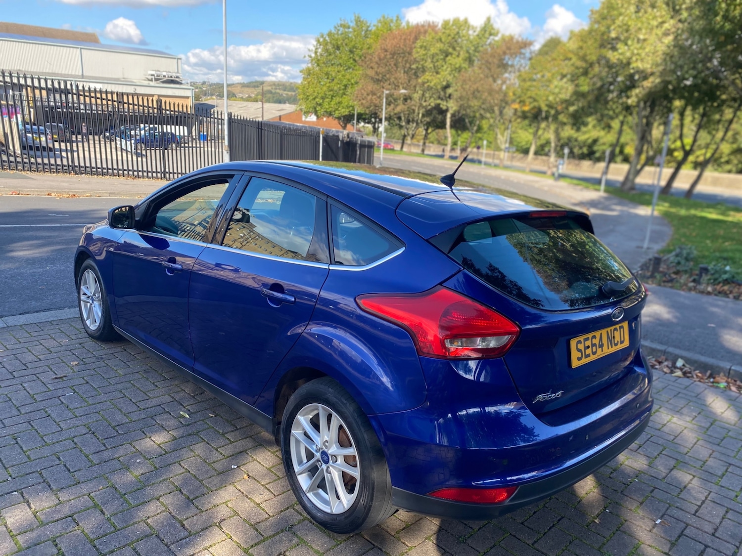 Used Ford Focus 2015 for sale - 76082932: Photo 5