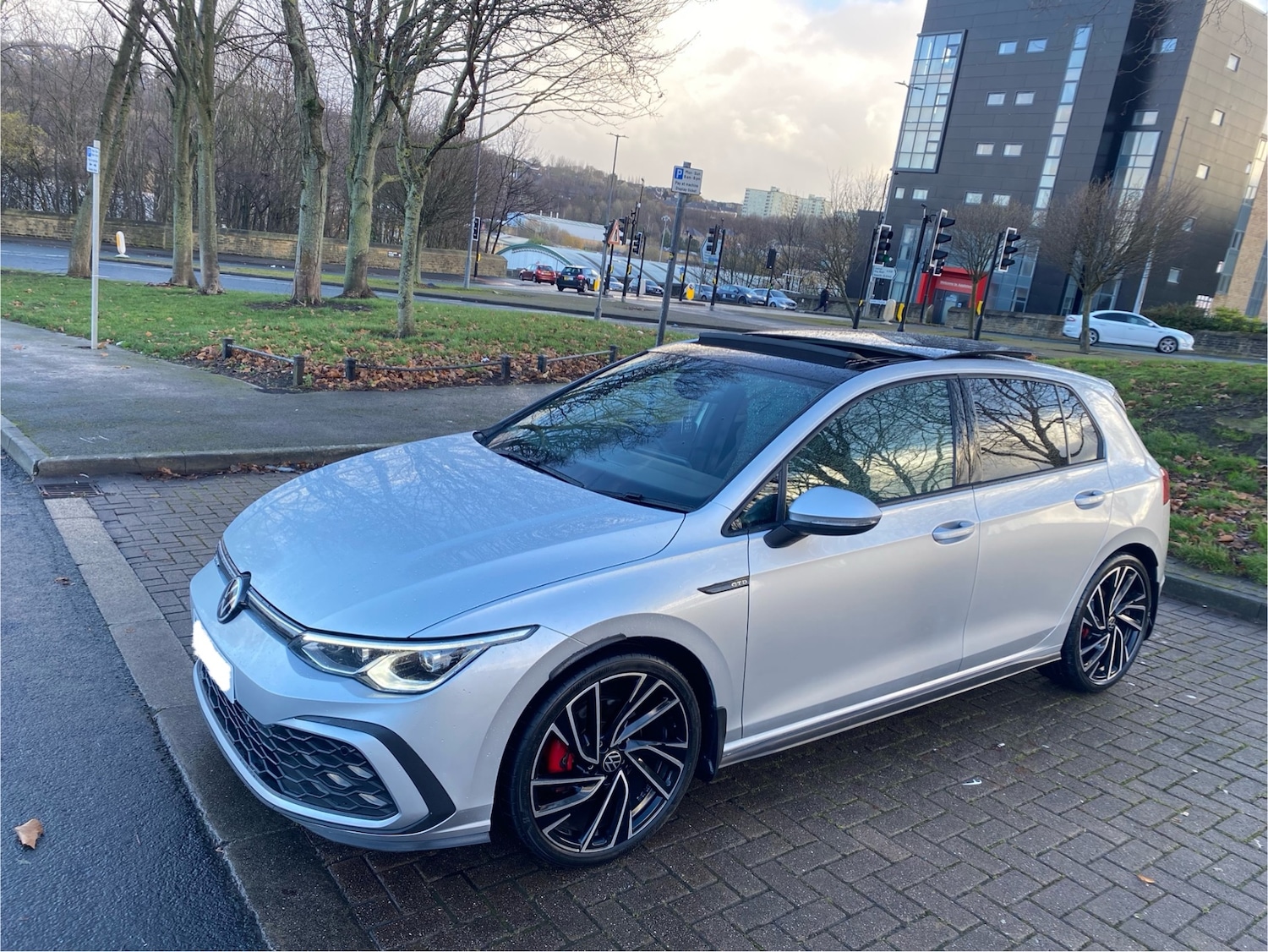 Used Volkswagen Golf 2024 for sale - 77008523: Photo 3