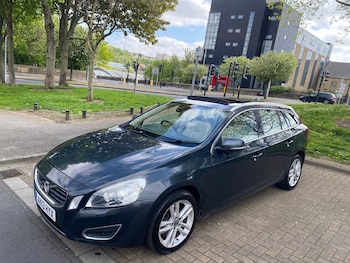Used Volvo V60 2013 for sale - 78516004: Photo