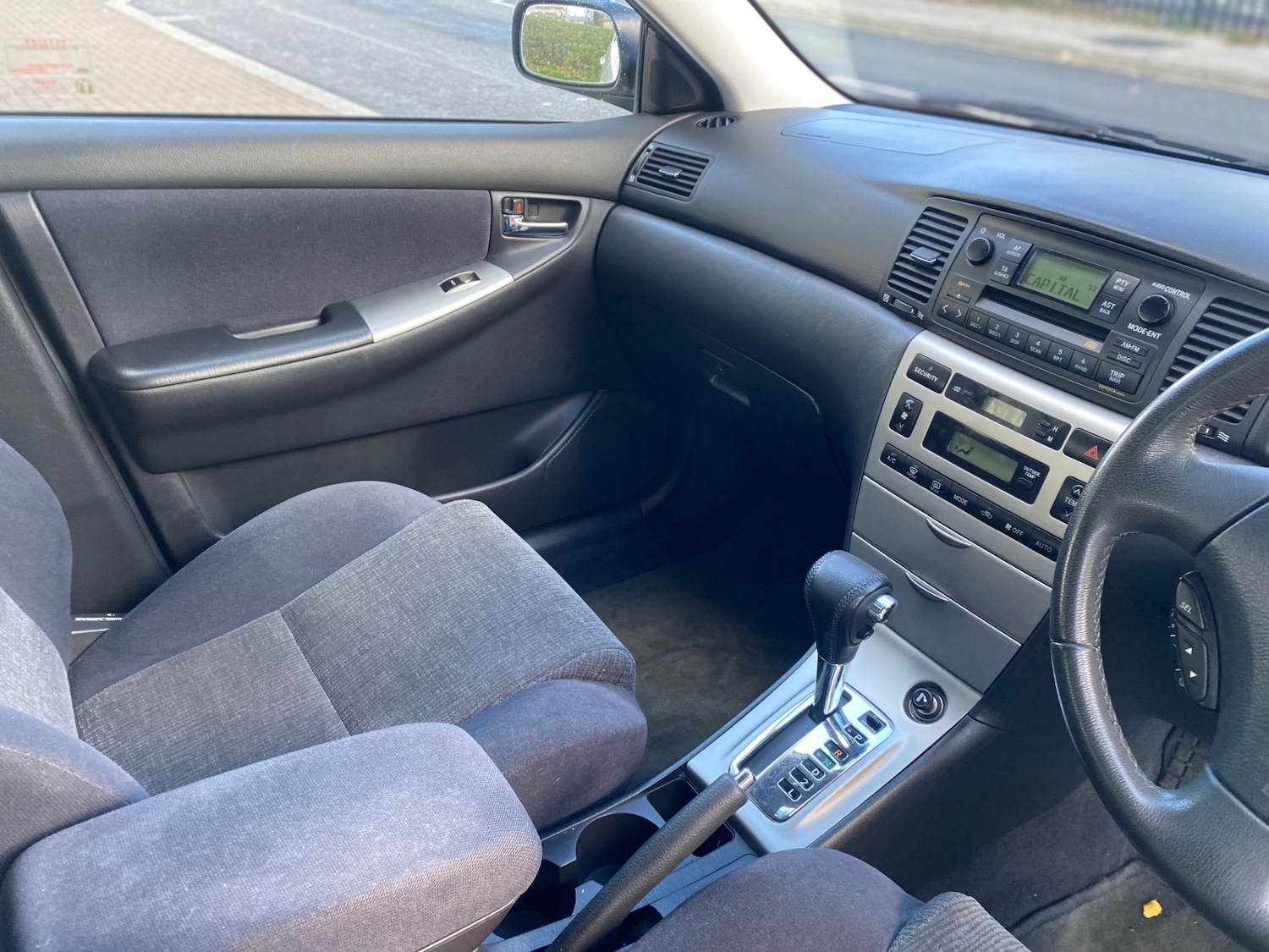 Used Toyota Corolla 2003 for sale - 76387257: Photo 9