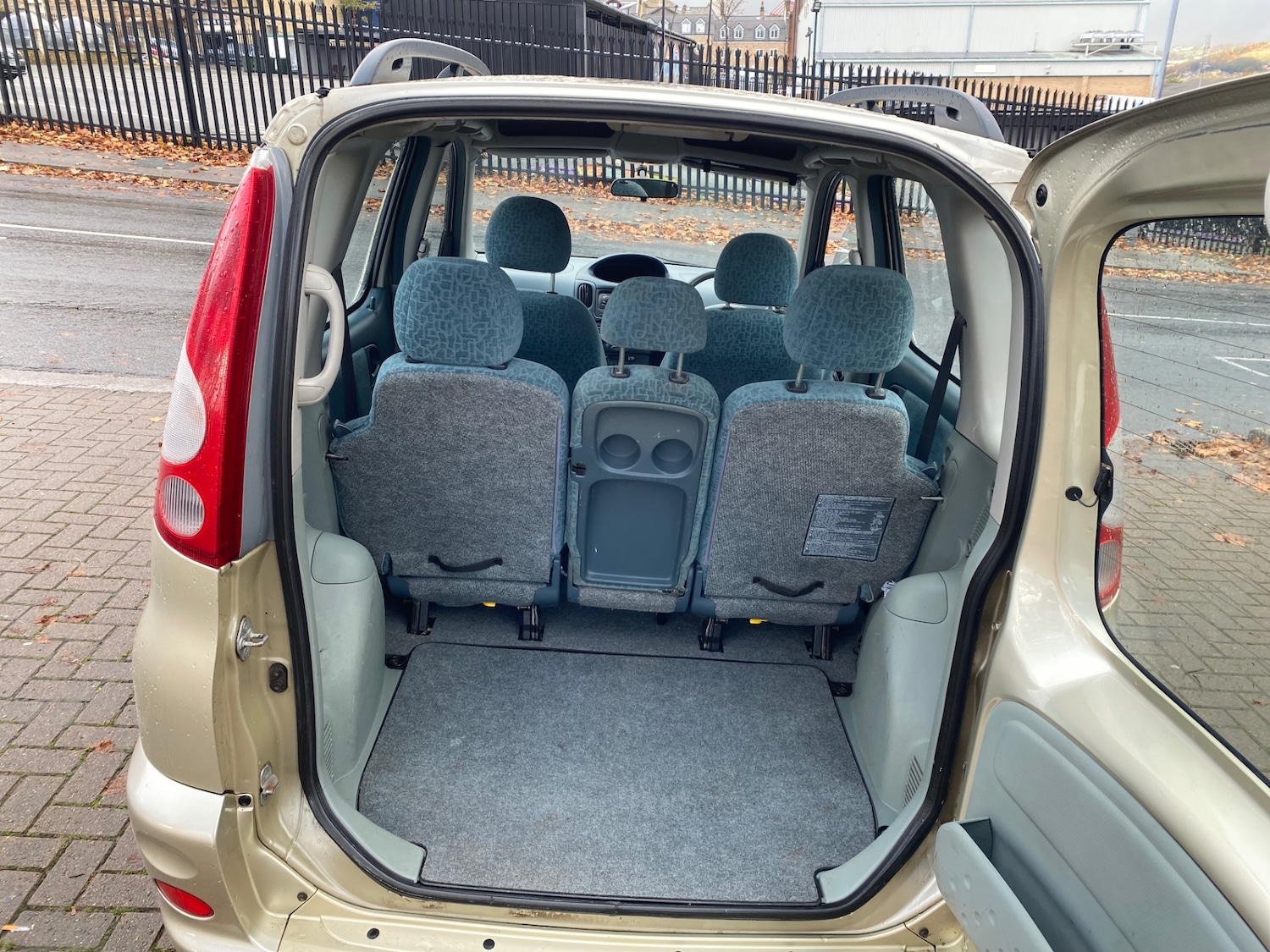 Used Toyota Yaris Verso 2002 for sale - 76618927: Photo 10