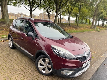 2014 (14) - 1.5 dCi Dynamique TomTom Energy 5dr [Bose+][S/S]
