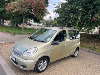Used Toyota Yaris Verso 2005 for sale - 75250109: Photo