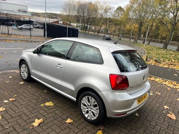 Used Volkswagen Polo 2015 for sale - 76471419: Photo