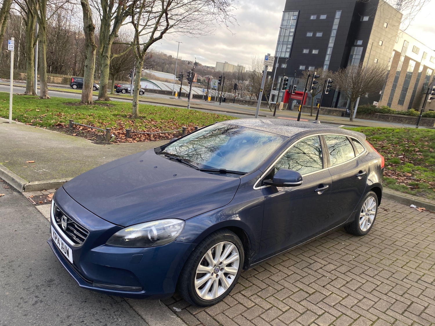 Used Volvo V40 2014 for sale - 77090217: Photo 3