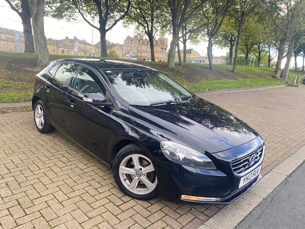 Used Volvo V40 2013 for sale - 76293440: Photo 1