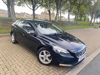 Volvo - V40