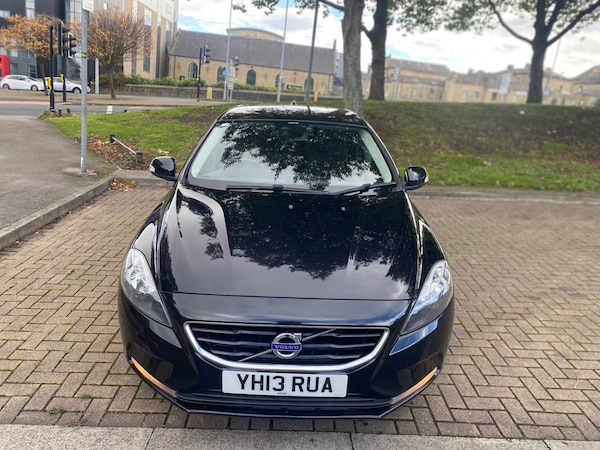 Used Volvo V40 2013 for sale - 76293440: Photo 2
