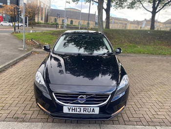 Used Volvo V40 2013 for sale - 76293440: Photo 2