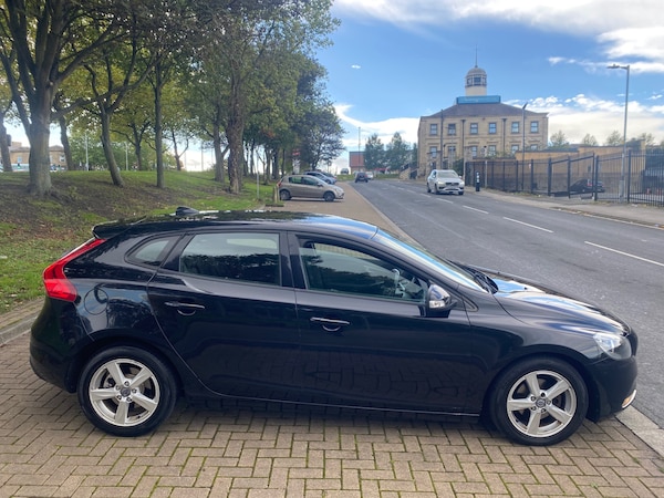 Used Volvo V40 2013 for sale - 76293440: Photo 8