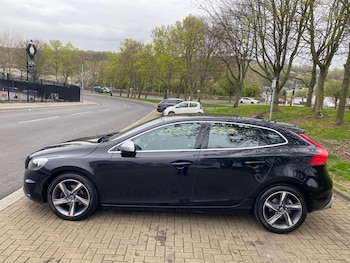 Used Volvo V40 2013 for sale - 78274264: Photo