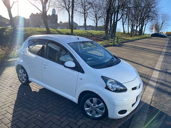 2011 (61) - 1.0 VVT-i Go 5dr