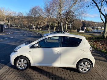 Used Toyota AYGO 2011 for sale - 76699764: Photo