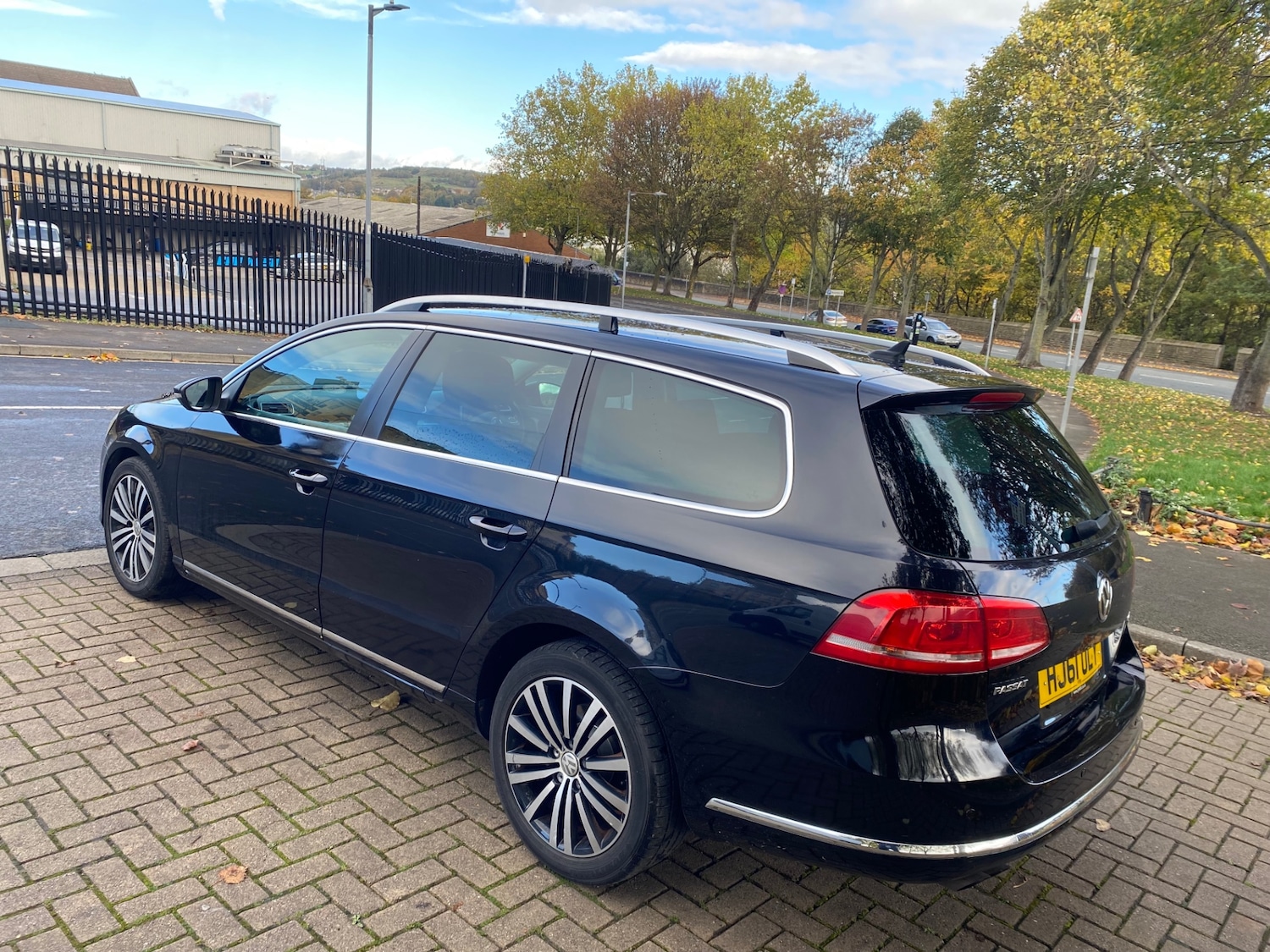 Used Volkswagen Passat 2011 for sale - 76347431: Photo 5