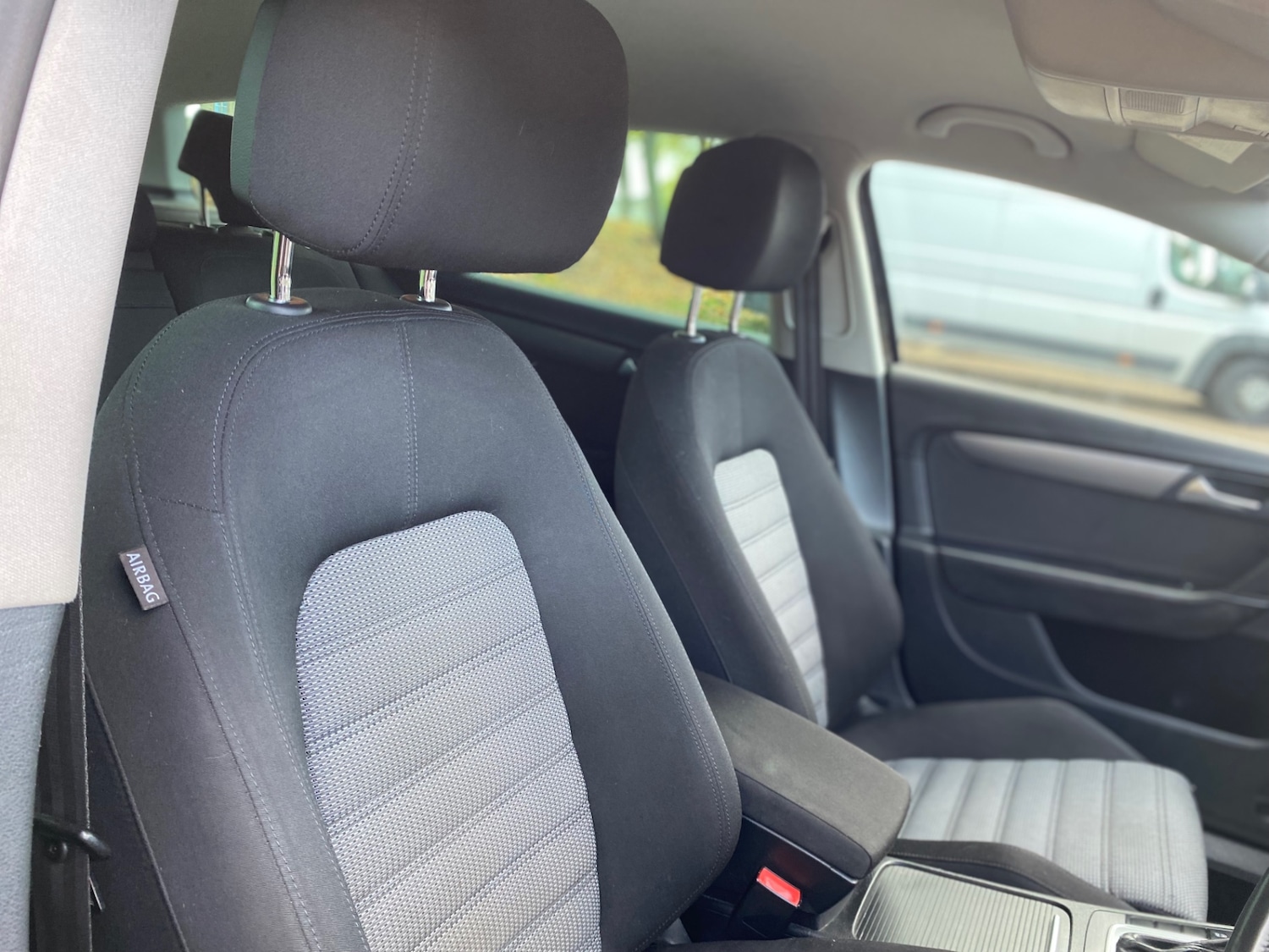 Used Volkswagen Passat 2011 for sale - 76347431: Photo 9