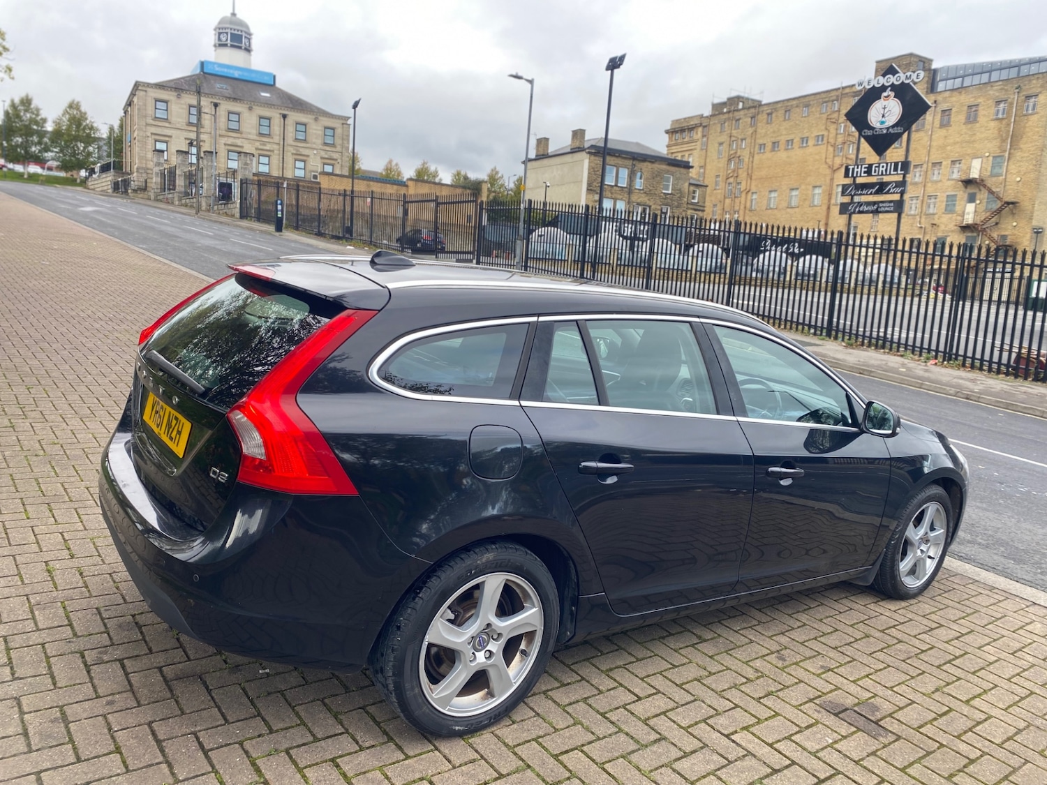Used Volvo V60 2011 for sale - 76369540: Photo 5