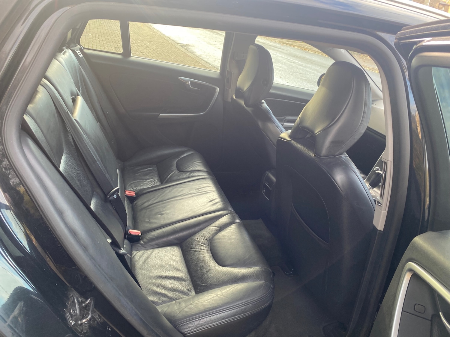 Used Volvo V60 2011 for sale - 76369540: Photo 7