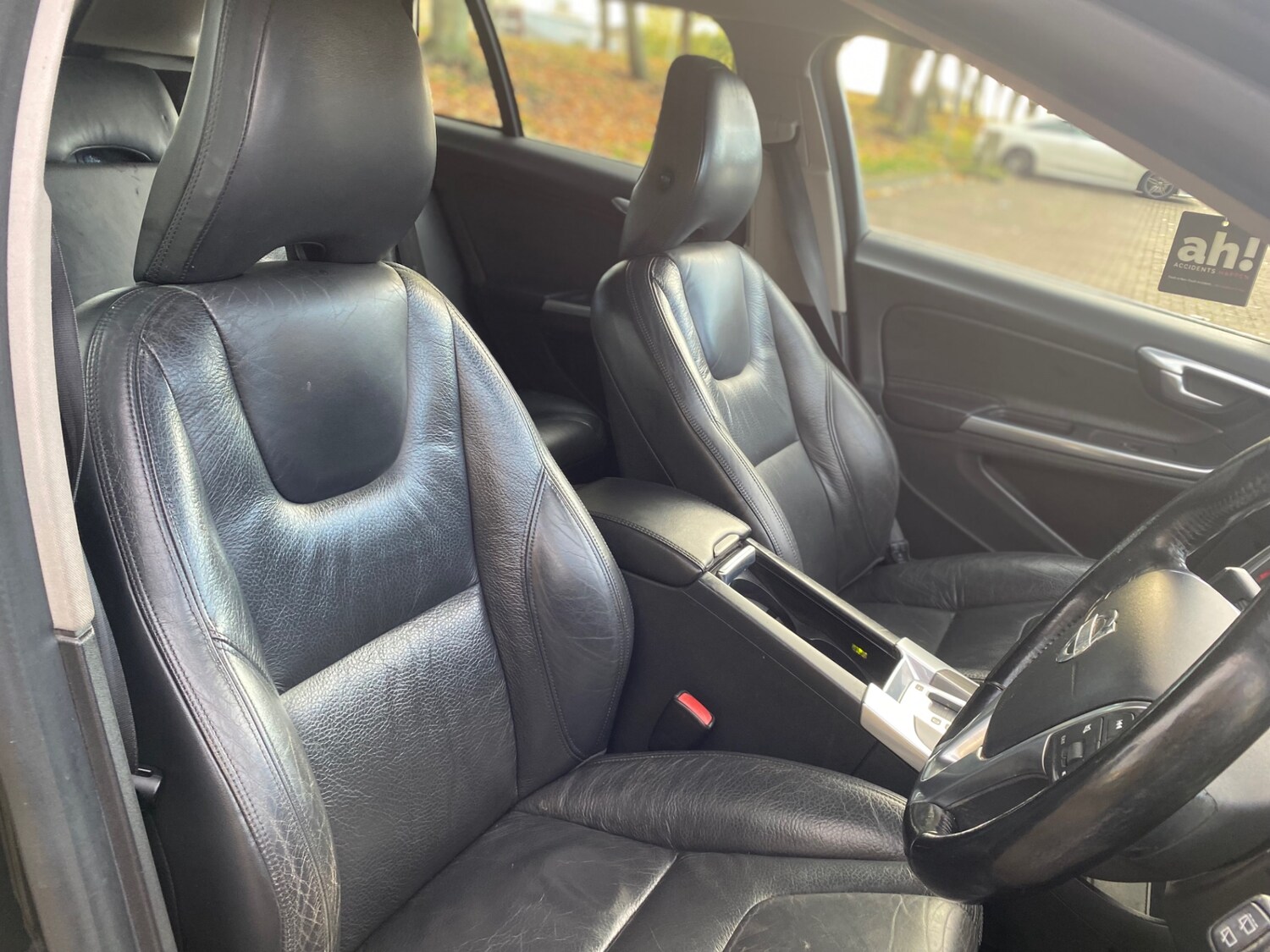 Used Volvo V60 2011 for sale - 76369540: Photo 8