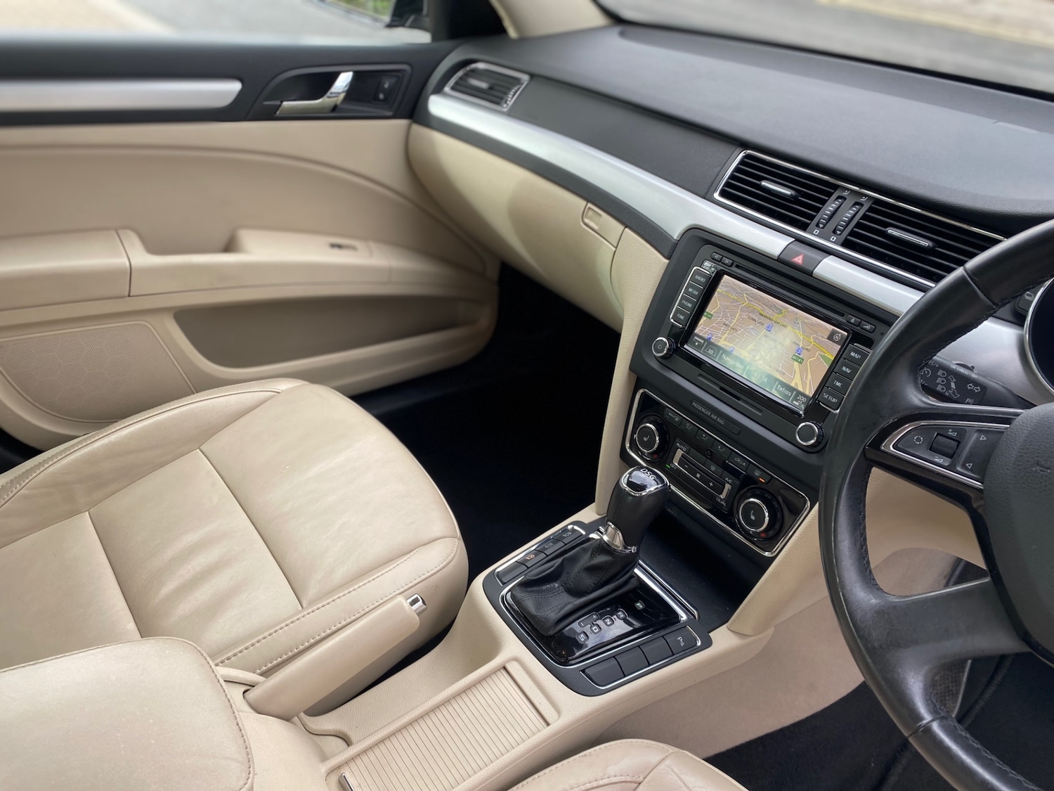 Used Skoda Superb 2014 for sale - 77644145: Photo 11