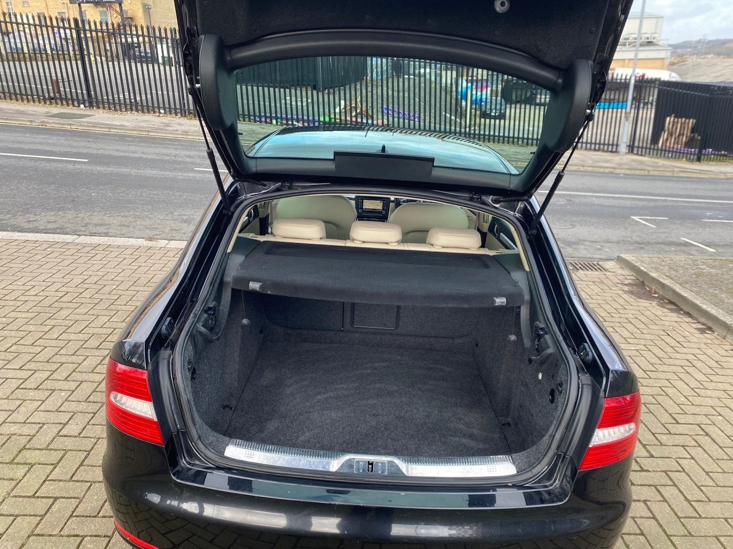 Used Skoda Superb 2014 for sale - 77644145: Photo 12