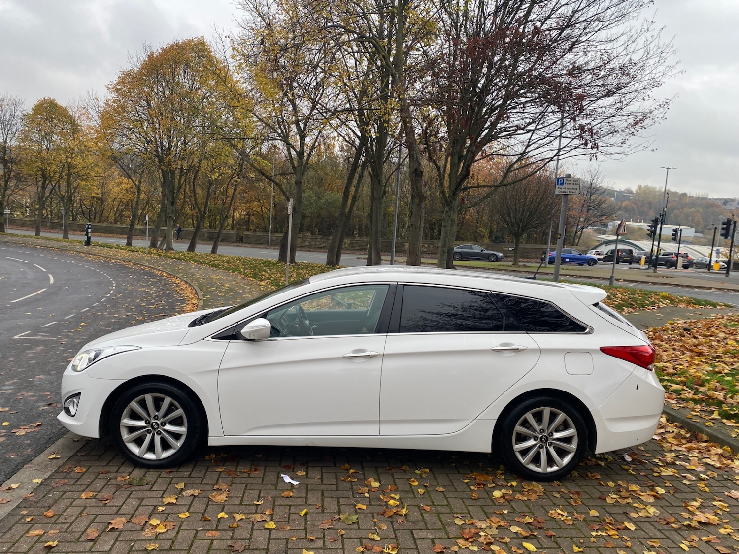 Used Hyundai i40 2013 for sale - 76527328: Photo 3