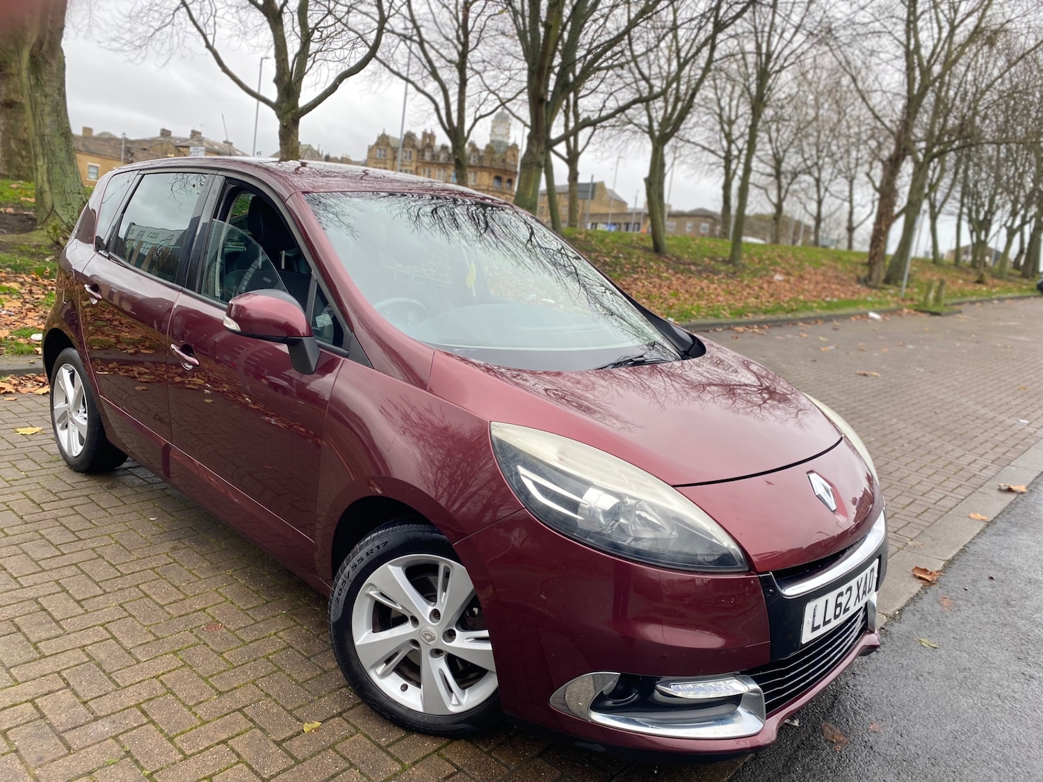 Used Renault Scenic 2012 for sale - 76830235: Photo 1