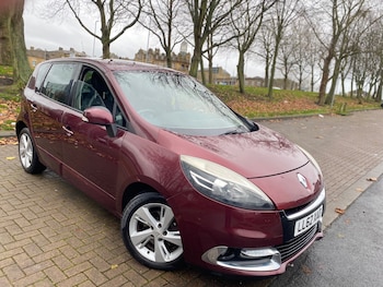 2012 (62) - 1.5 dCi Dynamique TomTom 5dr EDC