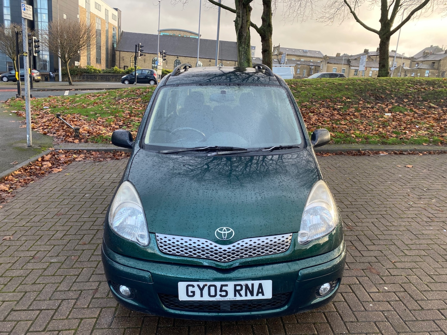 Used Toyota Yaris Verso 2005 for sale - 76686911: Photo 2