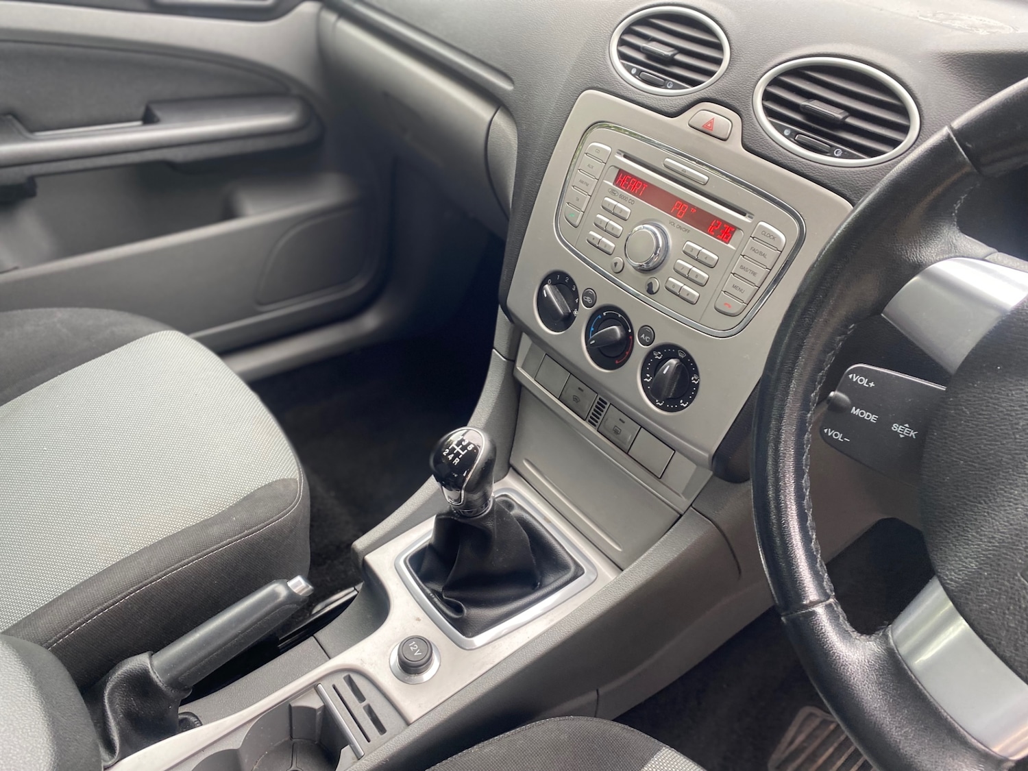 Used Ford Focus 2009 for sale - 76186346: Photo 8