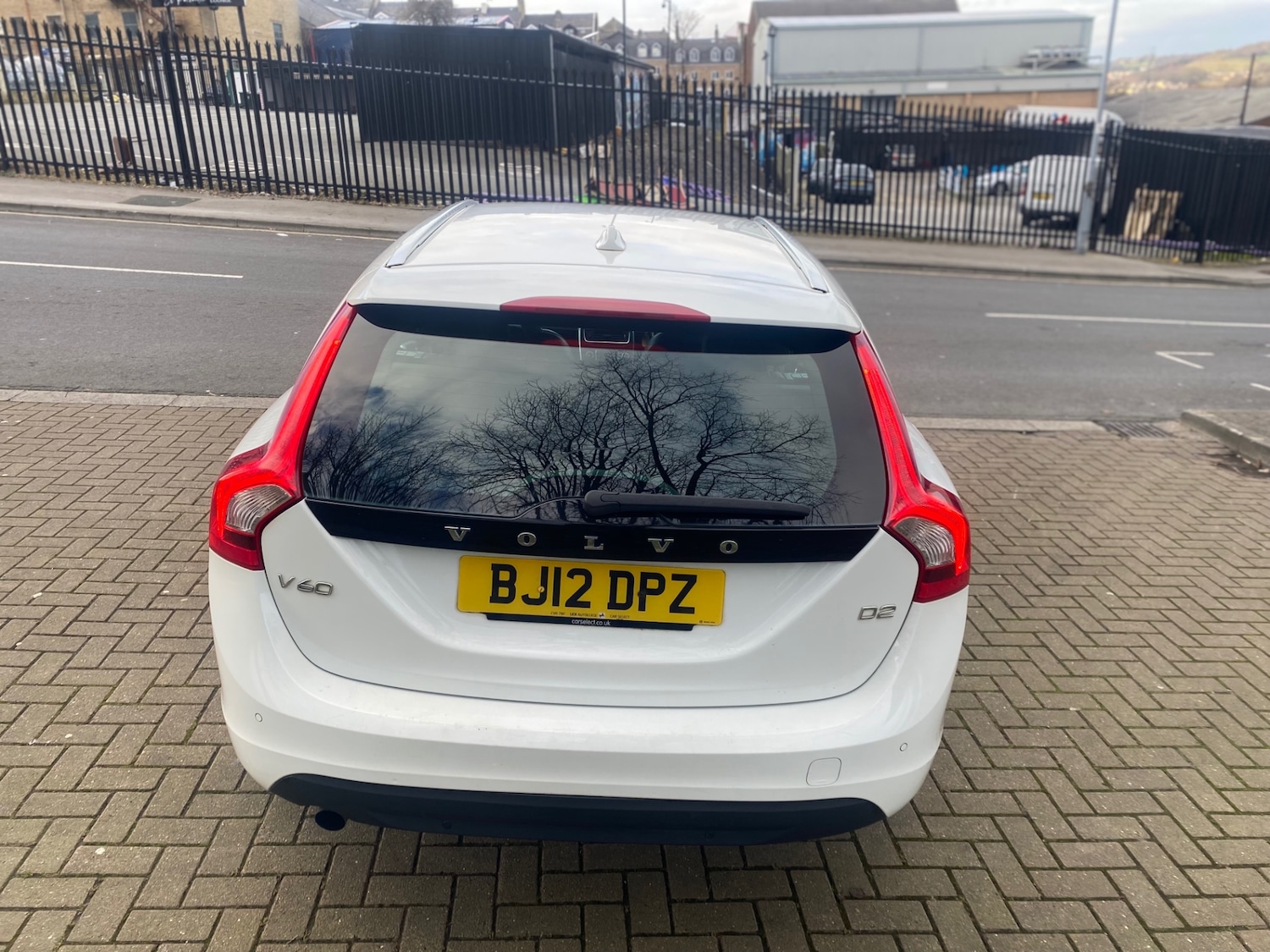 Used Volvo V60 2012 for sale - 77781511: Photo 6