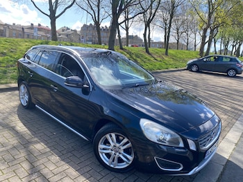 Used Volvo V60 2013 for sale - 78274261: Photo