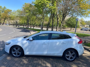 Used Volvo V40 2013 for sale - 78382990: Photo