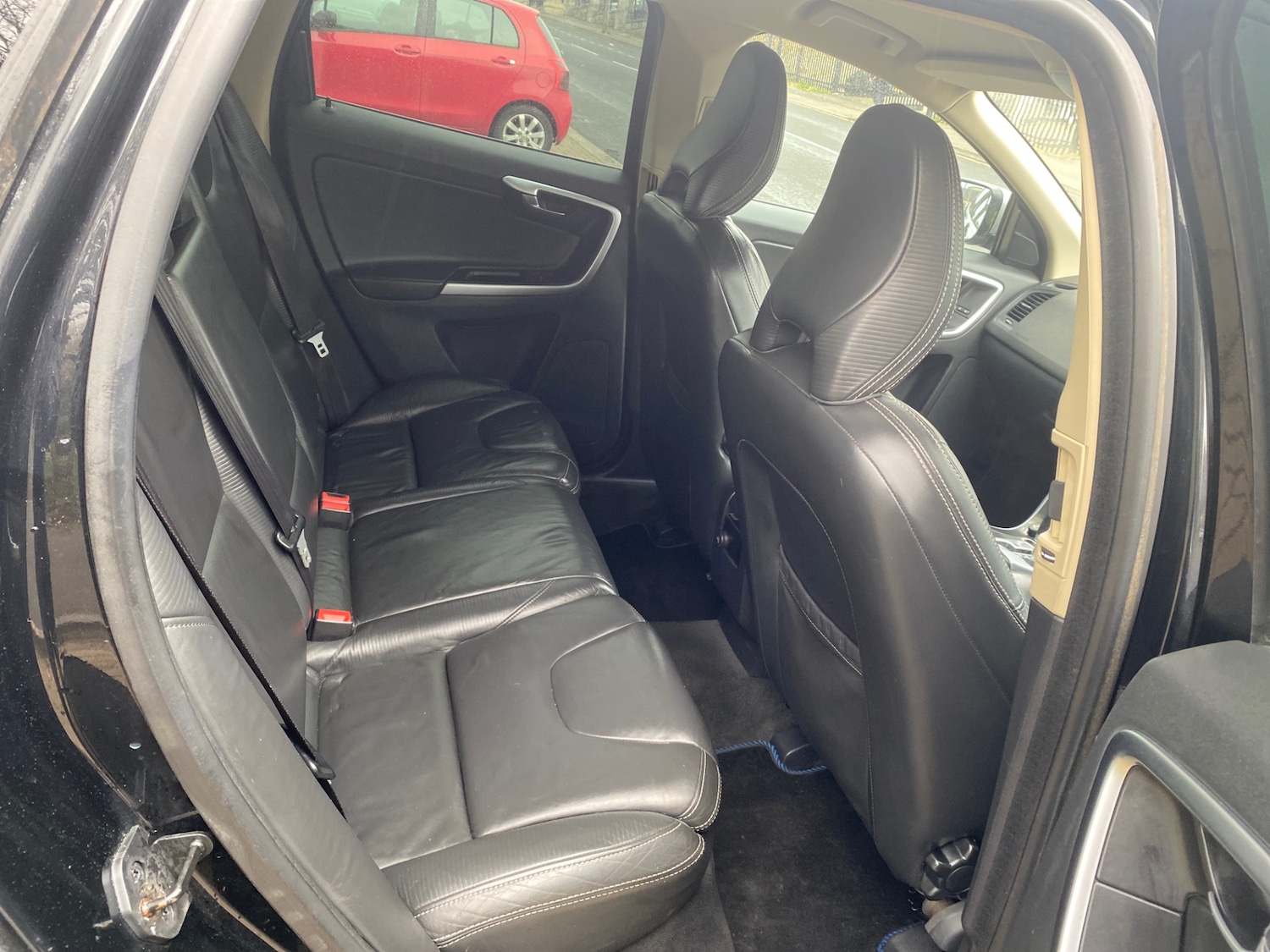 Used Volvo XC60 2010 for sale - 78202518: Photo 11