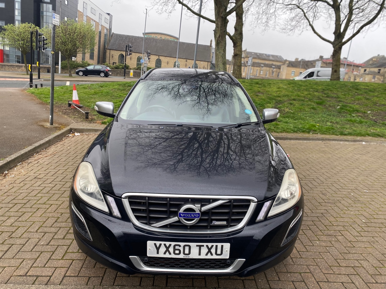 Used Volvo XC60 2010 for sale - 78202518: Photo 2