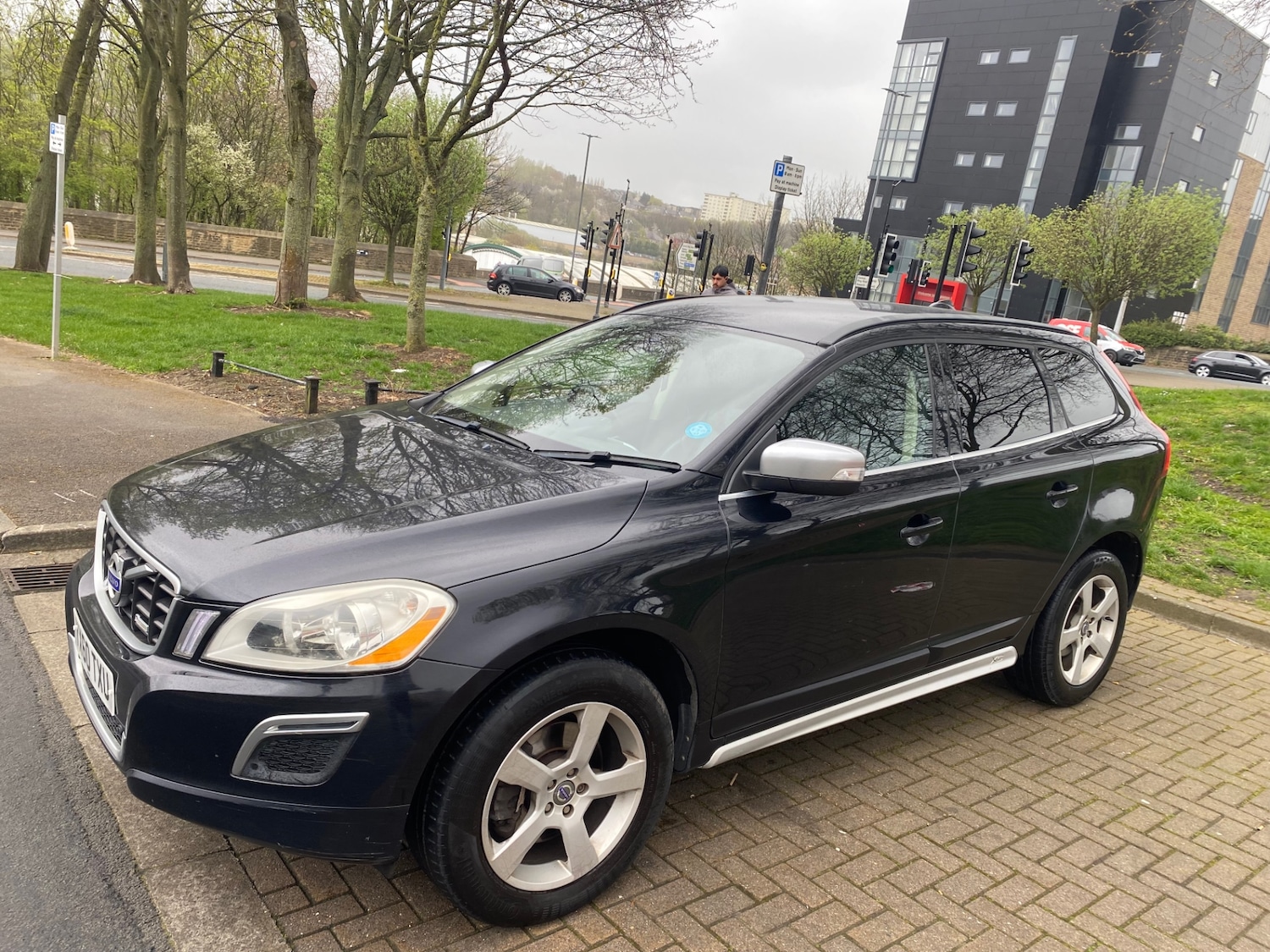 Used Volvo XC60 2010 for sale - 78202518: Photo 3
