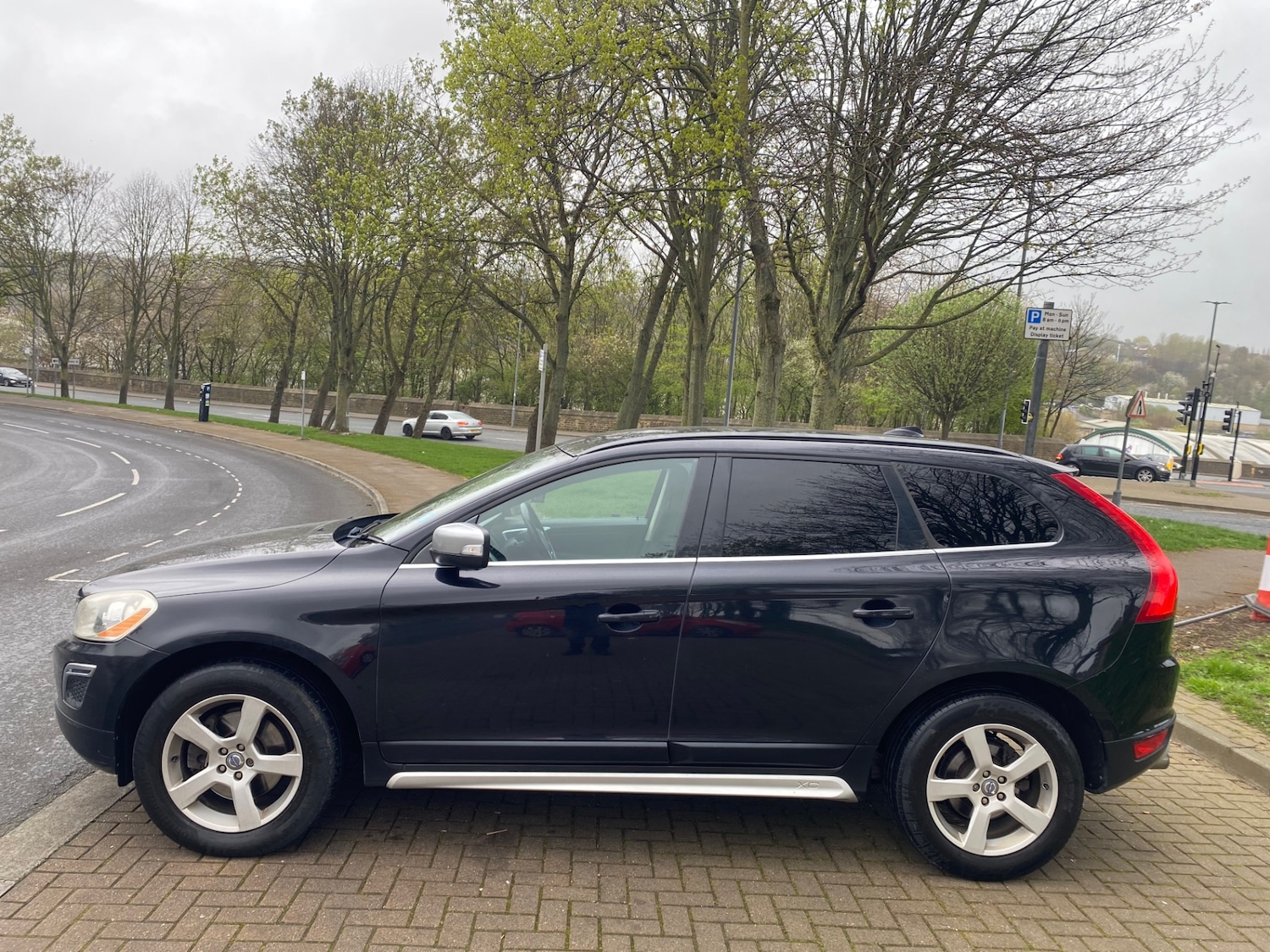 Used Volvo XC60 2010 for sale - 78202518: Photo 4