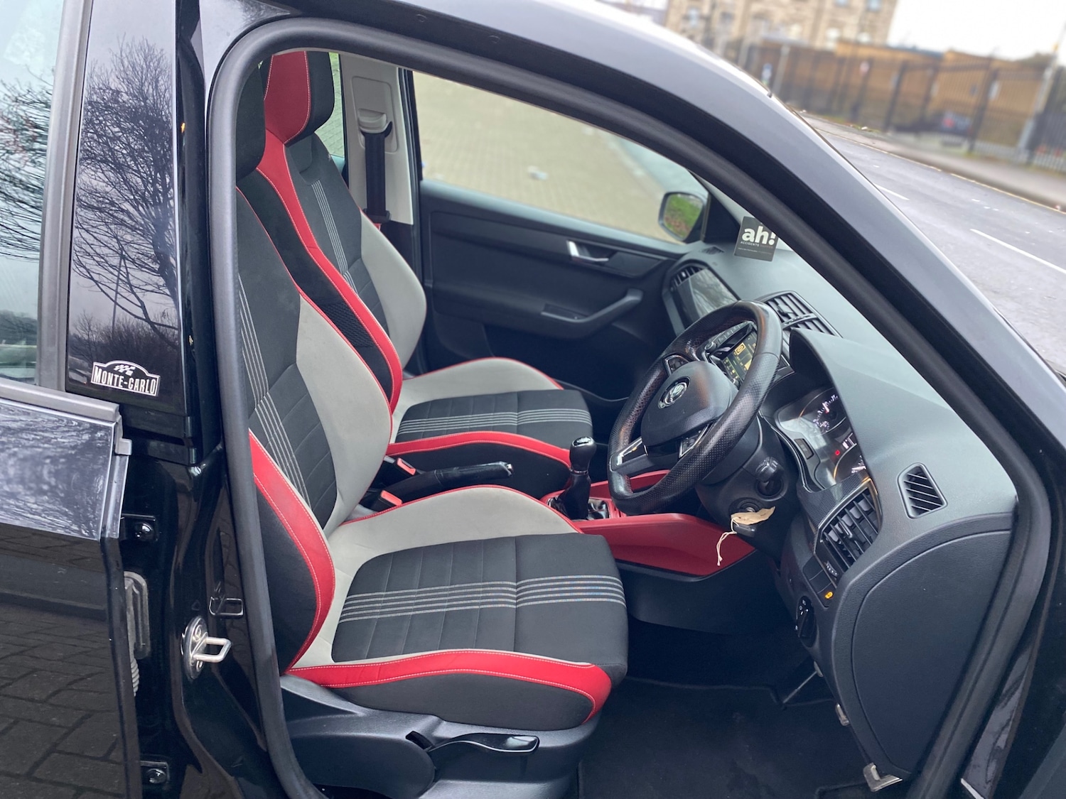 Used Skoda Fabia 2015 for sale - 77090245: Photo 9