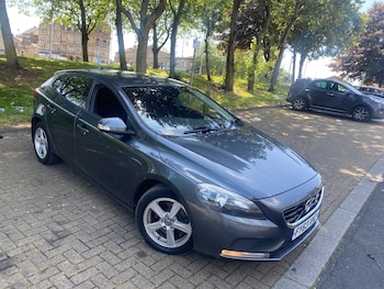 Used Volvo V40 2013 for sale - 79010234: Photo