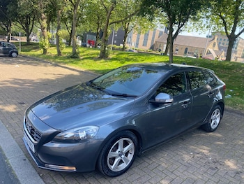 Used Volvo V40 2013 for sale - 79010234: Photo