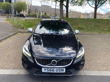 Used Volvo V40 2016 for sale - 79074206: Photo