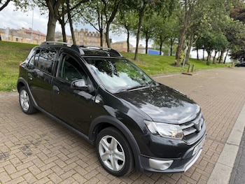Used Dacia Sandero Stepway 2014 for sale - 78945176: Photo