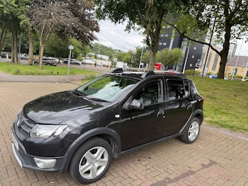 Used Dacia Sandero Stepway 2014 for sale - 78945176: Photo